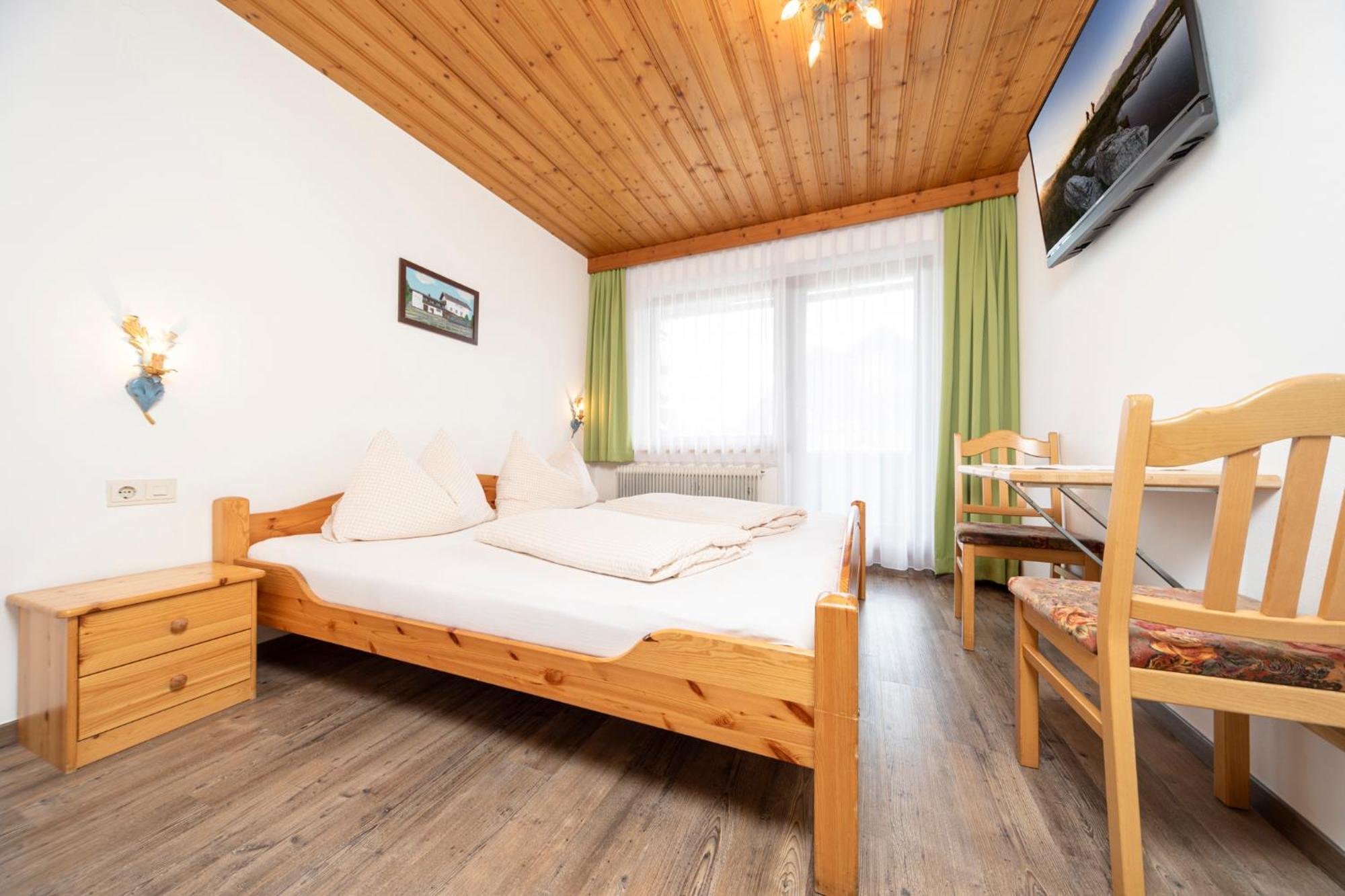 Gasthof Pension Knapp Strass im Zillertal Zimmer foto